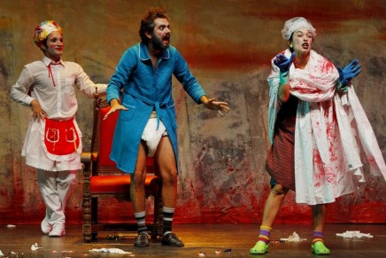 Delirium Teatro y Abubukaka traen a La Palma su comedia ‘El enfermo imaginario’