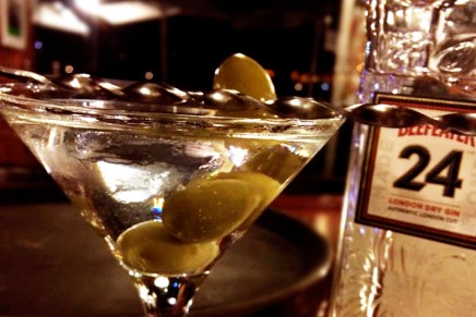 Martini Tons Sur Bar &Grill 2